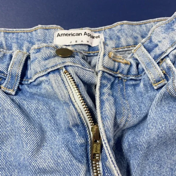 American Apparel Jeans. Size 28. Really good condition. - Picture 4 of 4